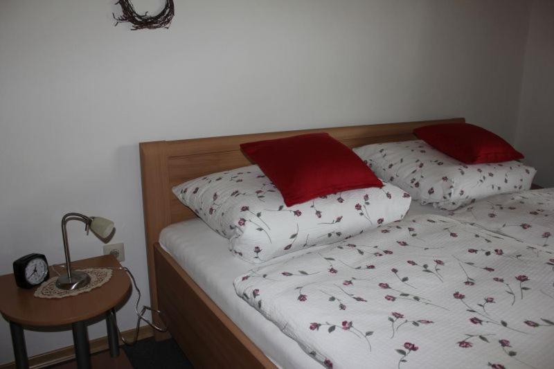 Ferienwohnung Sattler Neukirchen am Teisenberg Esterno foto